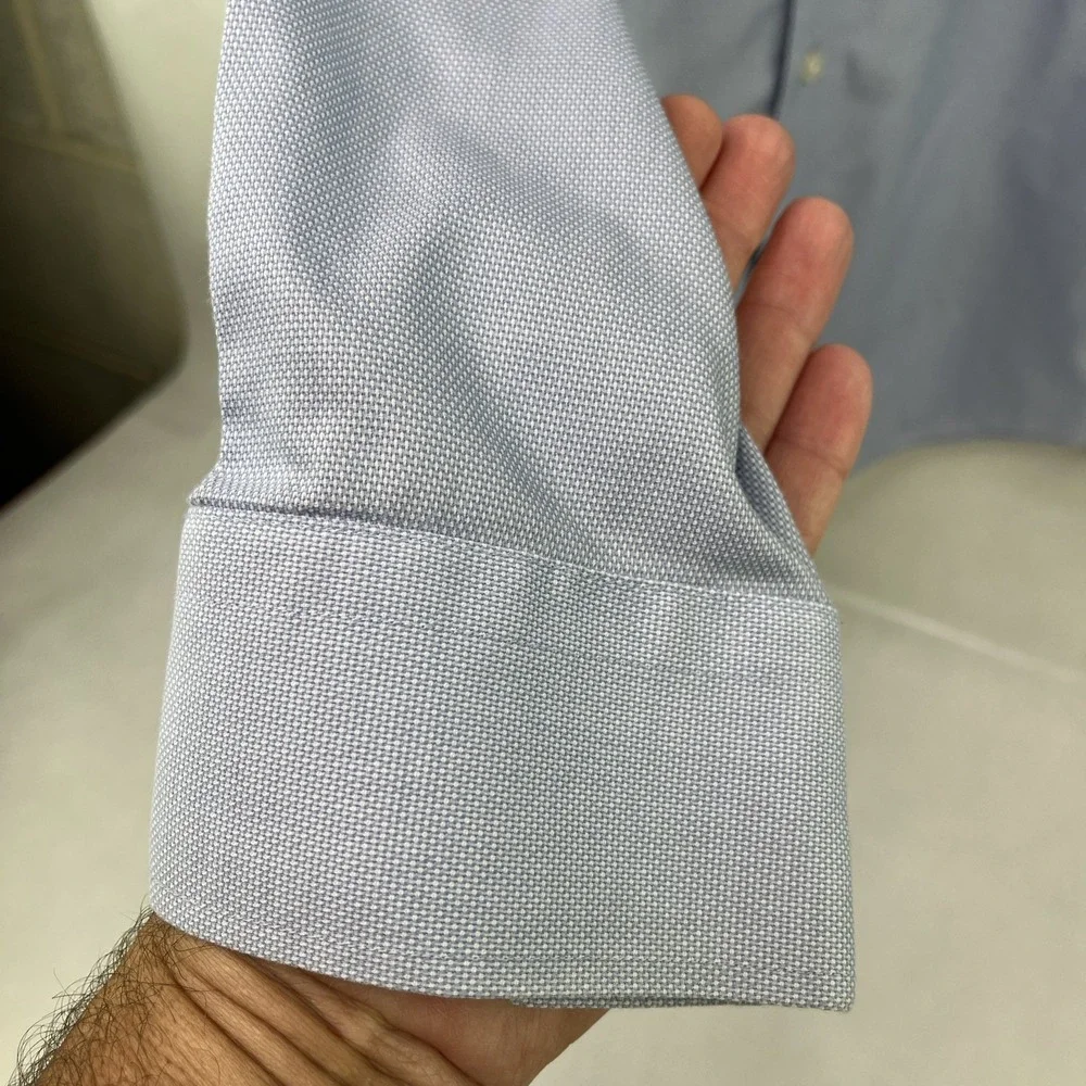Banana Republic 100% Cotton Non-Iron Slim Fit Button Up Shirt Men's Small